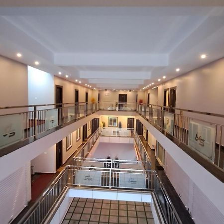 Capital Square Aparthotel Erattupetta Exterior photo